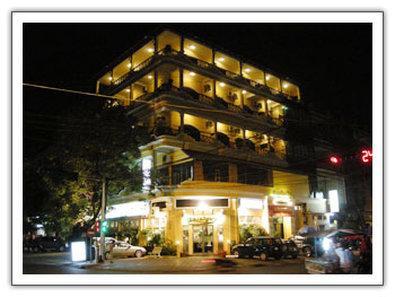 Trasak Pa-Em Hotel & Restaurant Phnom Penh Exterior foto
