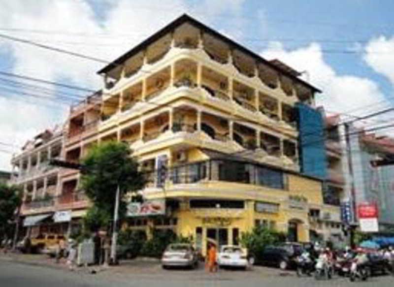 Trasak Pa-Em Hotel & Restaurant Phnom Penh Exterior foto